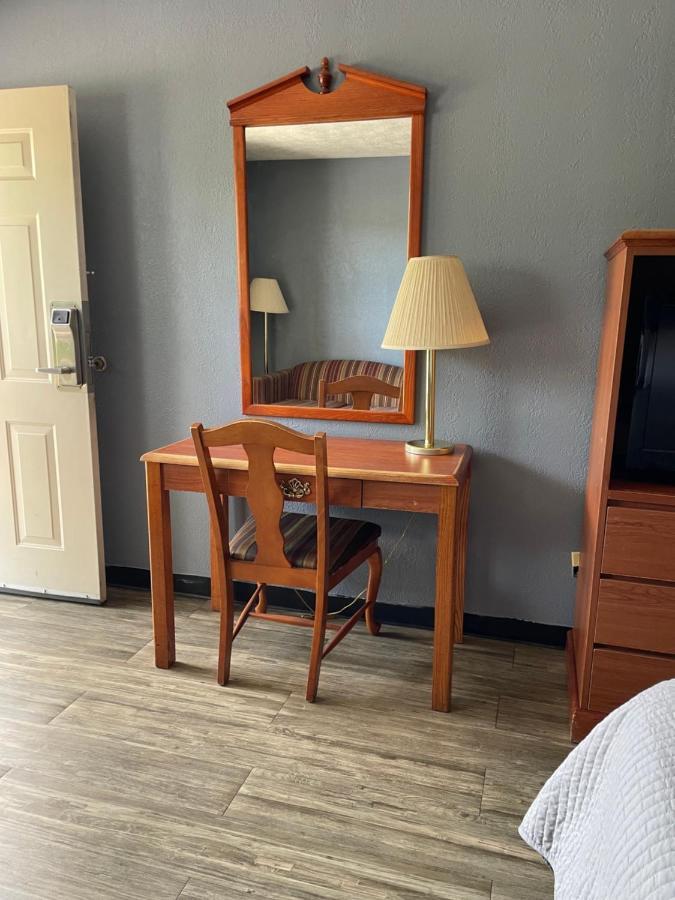 Deerfield Inn Adamsville Ngoại thất bức ảnh
