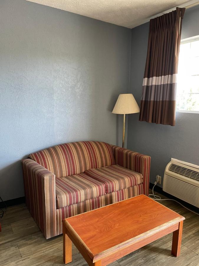 Deerfield Inn Adamsville Ngoại thất bức ảnh