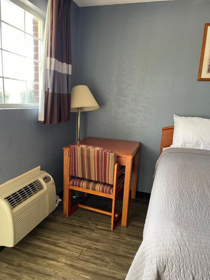 Deerfield Inn Adamsville Ngoại thất bức ảnh