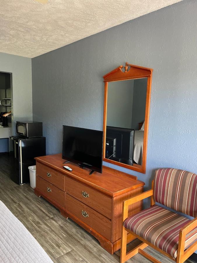 Deerfield Inn Adamsville Ngoại thất bức ảnh